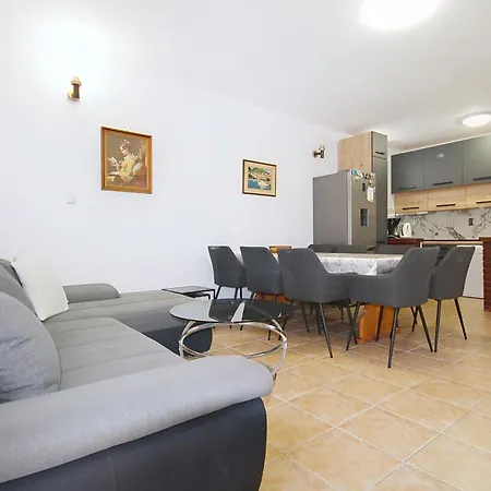 Vakantiehuis Lolita By Interhome