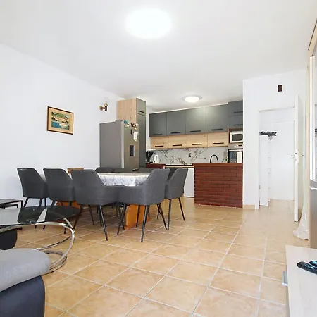 Vakantiehuis Lolita By Interhome