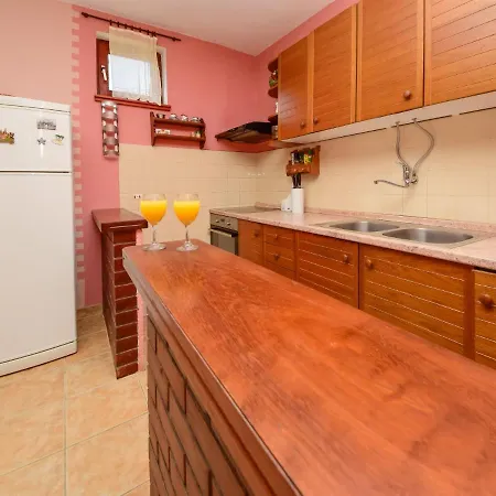 Feriehus Lolita By Interhome Račišće