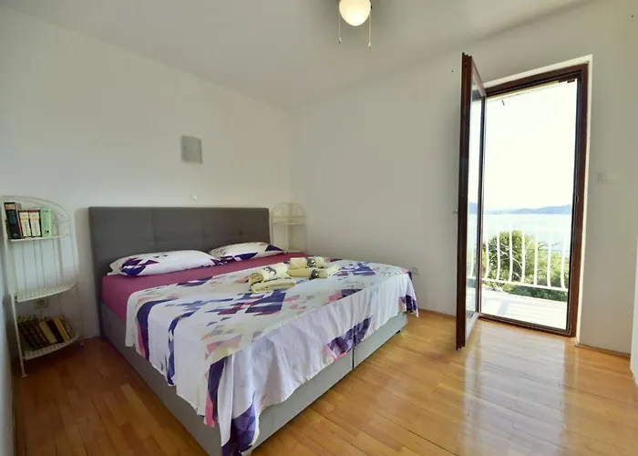 Lolita By Interhome *